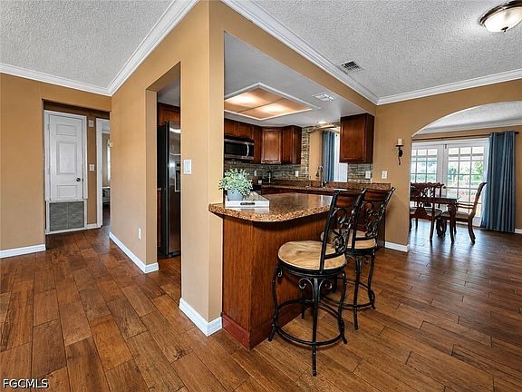 2nd image of 1798 Marilyn Dr