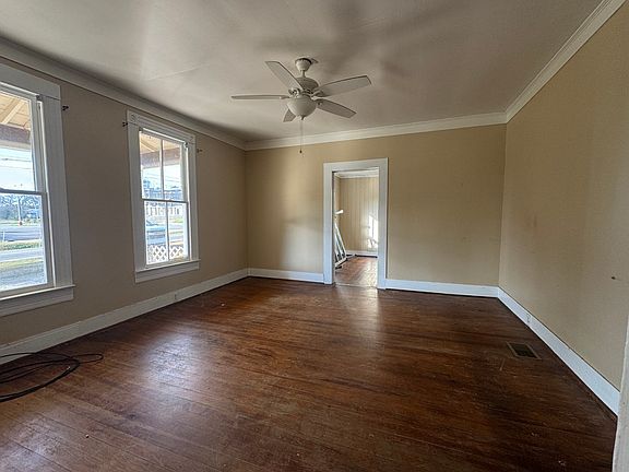 5th image of 1001 W Bartow St