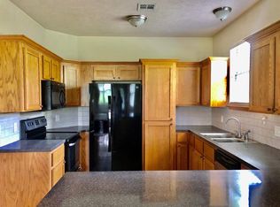 108 NE Uvon Ln, Elgin, OK 73538