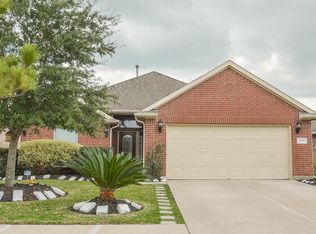 11126 E Lake Gables Dr, Richmond, TX 77406