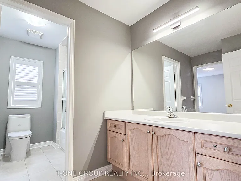 106 Castleglen Blvd — Photo 22