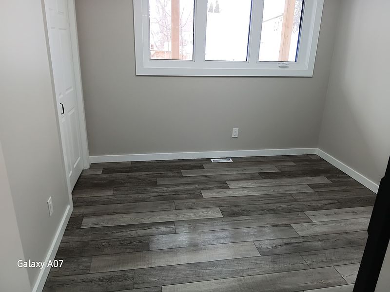Winnipeg Apartment for rent - 3 Bedrooms — photo 5