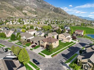 4041 W Troon St, Cedar Hills, UT 84062