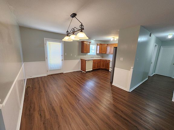 3rd image of 1808 SE 44th Ter