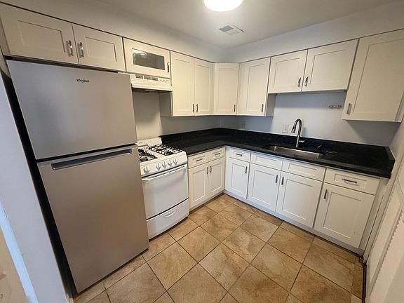 4th image of 1660 N 4th St Room 3A