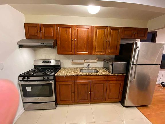 3rd image of 98 Canal St #11D