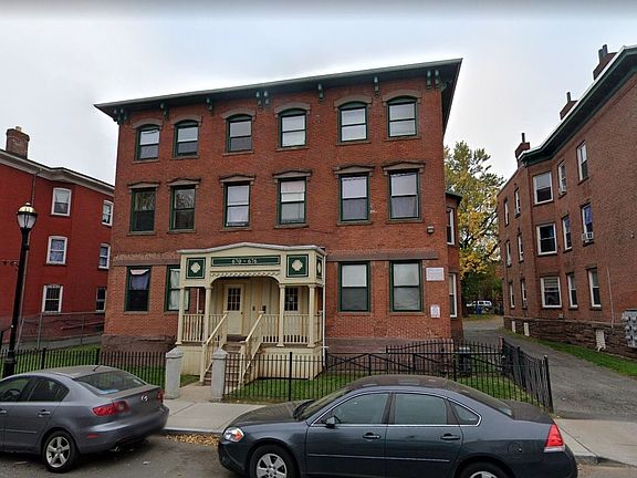 2nd image of 670-676 Broad St #102