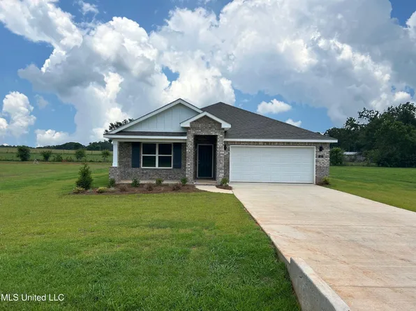 111 Mill Ct, Lucedale, MS 39452