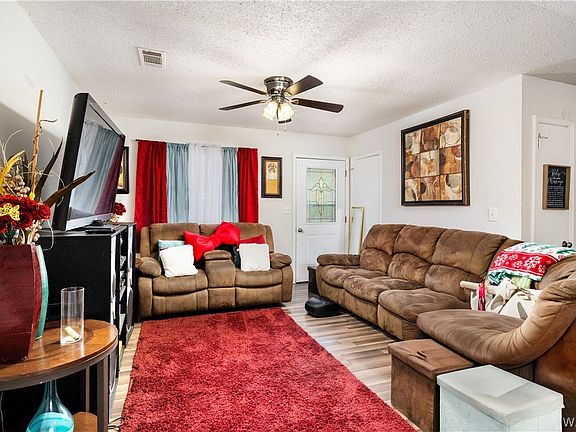 2nd image of 3903 31st St