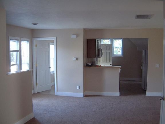 4th image of 646 Lafayette Ave SE