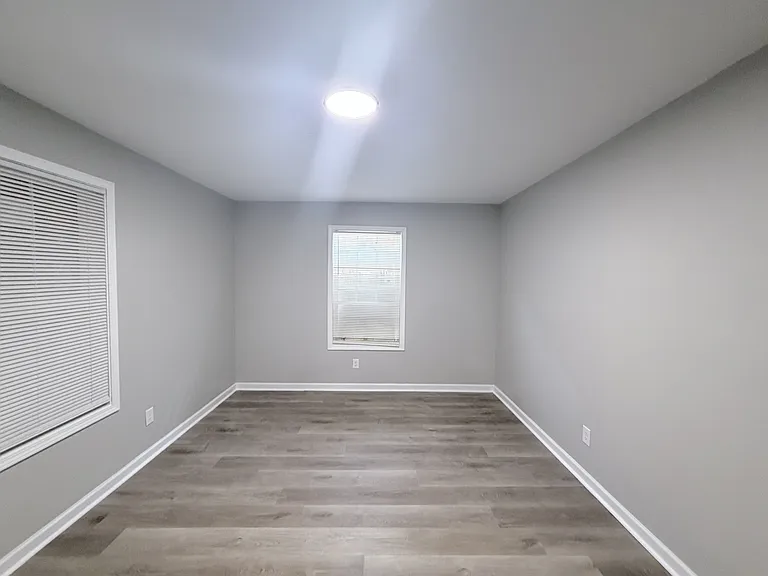 793 N Hollywood St — Photo 13