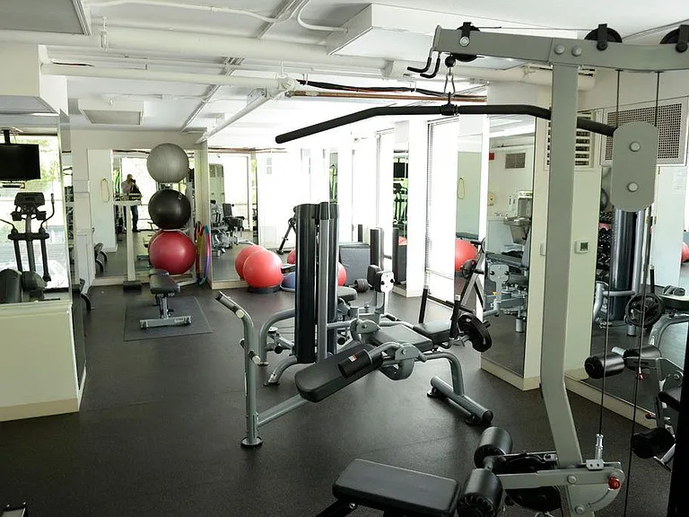 Fitness center - extremely clean