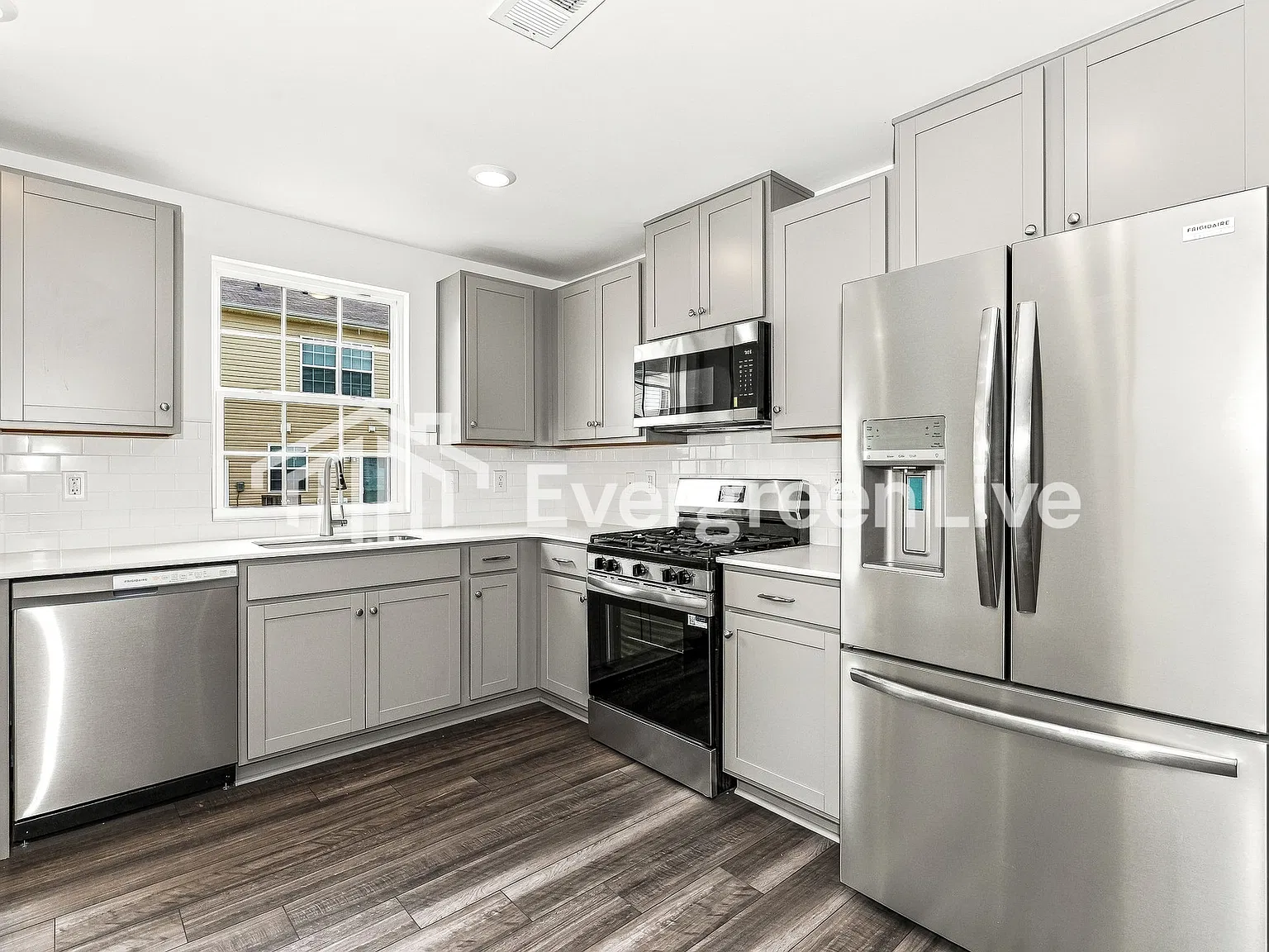 3 bed, 2.5 bath, 1346 sqft, $1,750 — Photo 4