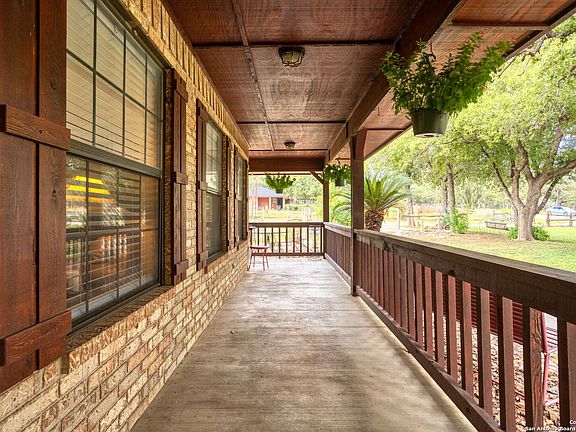 4th image of 156 Home Place Dr