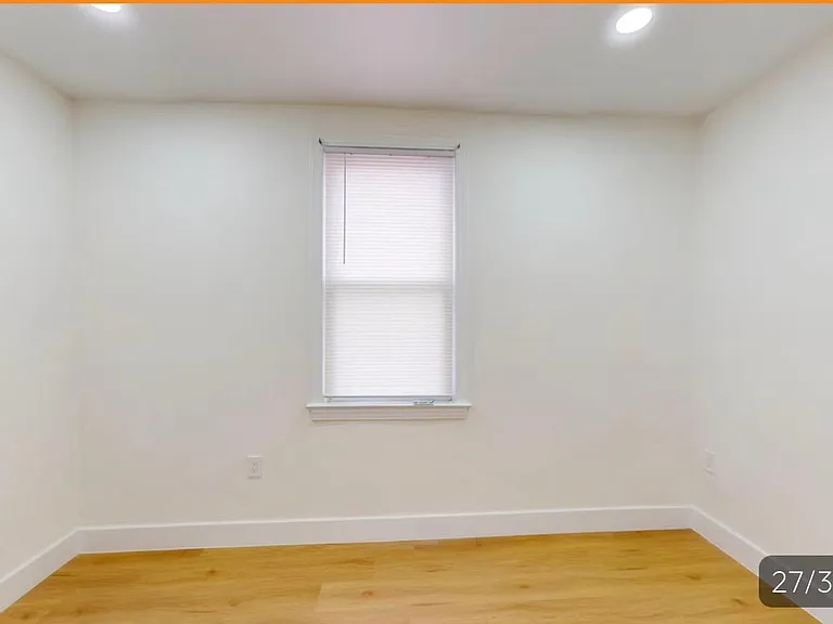 1500 Oates St NE #3 — Photo 3