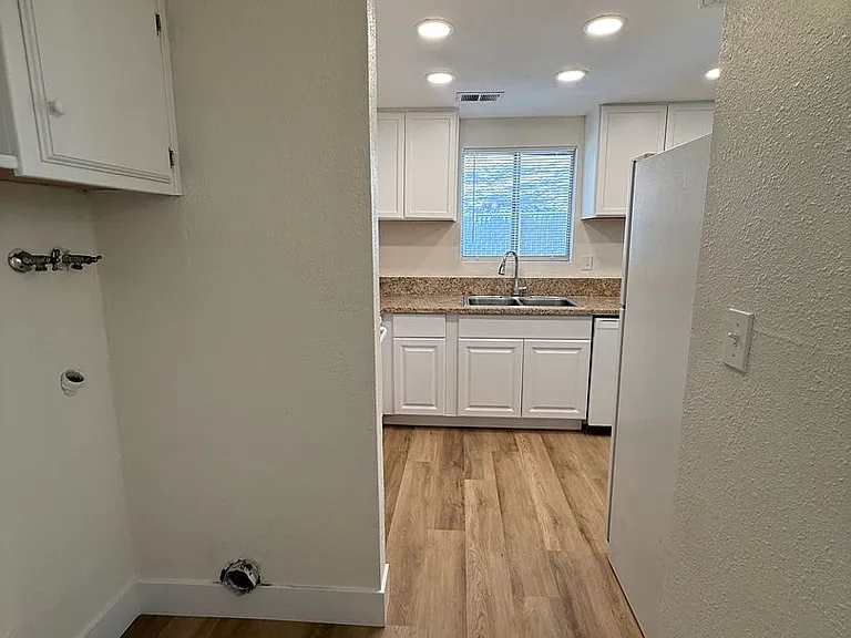 Fairfax Rd 5701 — Photo 14