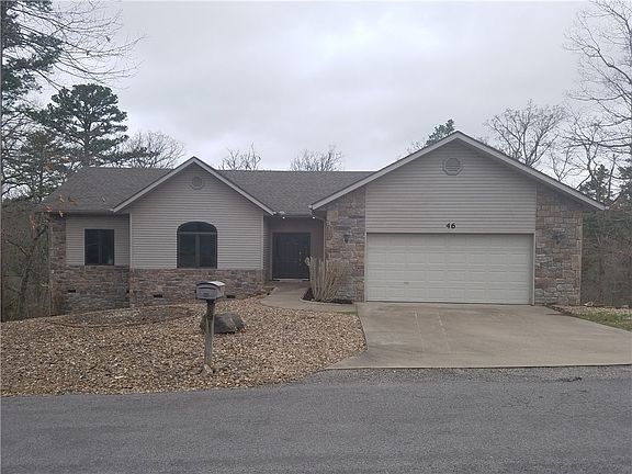 3rd image of 46 Lyndhurst Dr