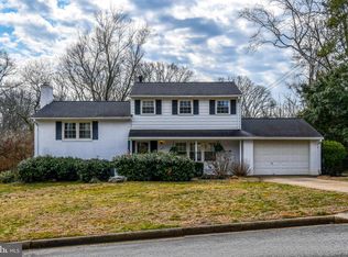 823 Neal Dr, Alexandria, VA 22308