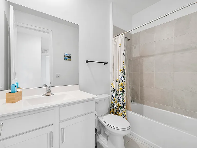 1325 Haywagon Trl — Photo 26