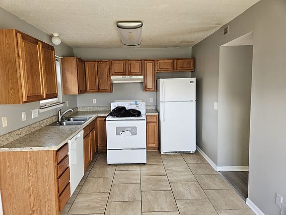 2nd image of 741 Charlton Ct #1