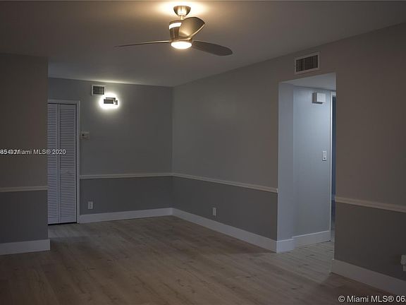 2nd image of 512 Gardens Dr APT 202