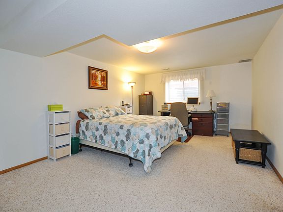 Large Basement Bedroom