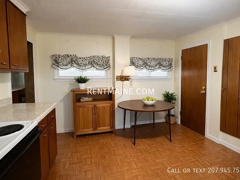 108 Pearl St #1 — Photo 2