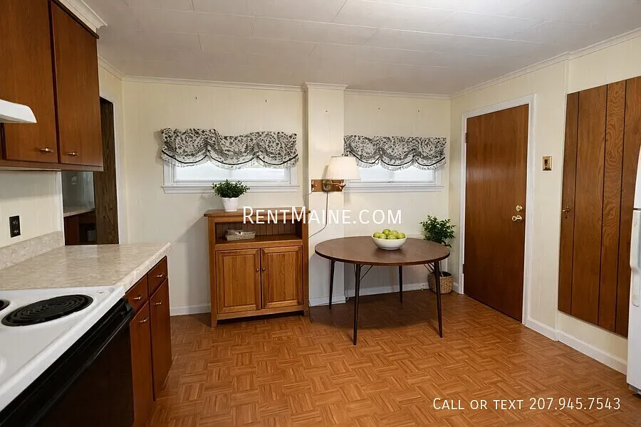 Building Photo - 108 Pearl St #1