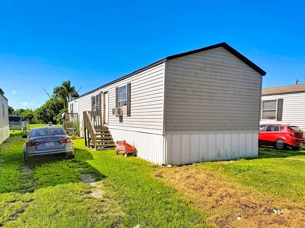 308 Farm Pl, Pahokee, FL 33476
