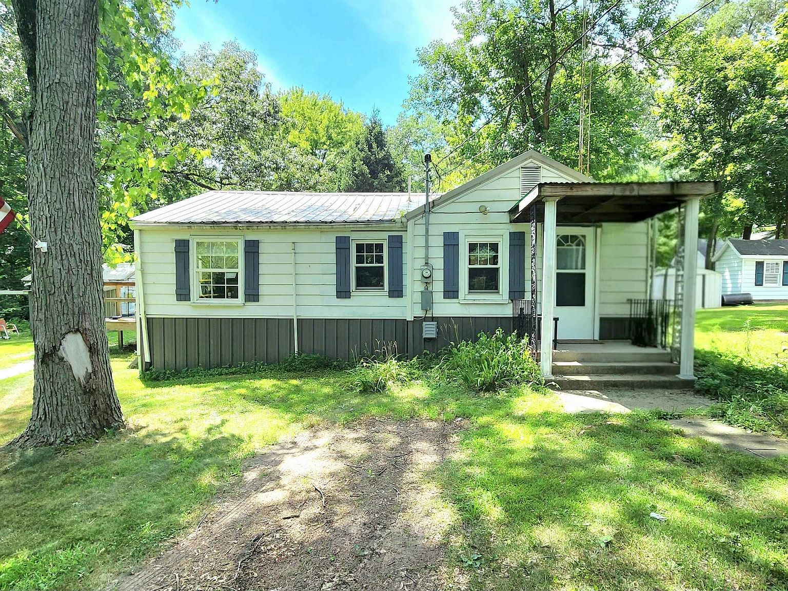 7307 N Hickory Ave, Walkerton, IN 46574 | Zillow