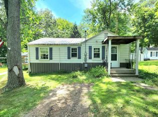 7307 N Hickory Ave, Walkerton, IN 46574