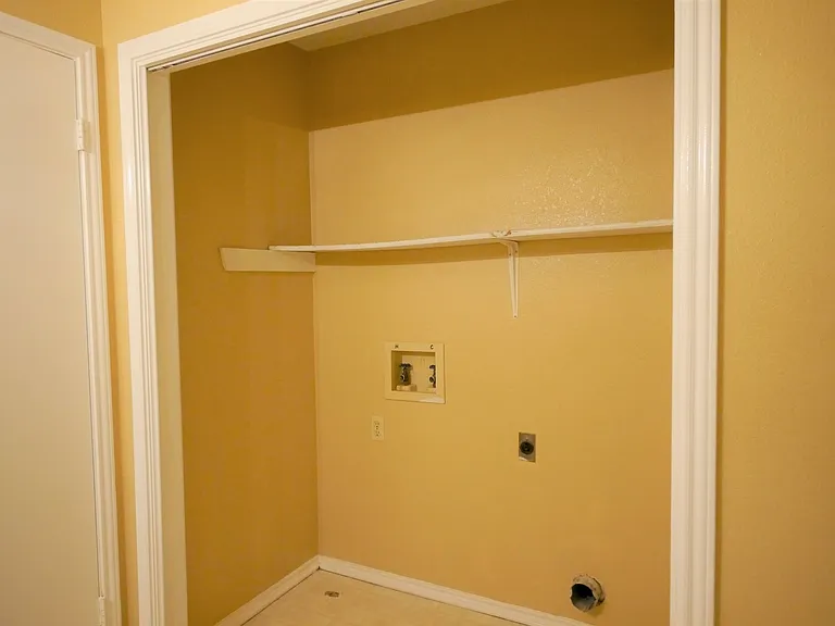 1510 Westway Dr — Photo 10