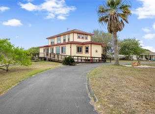 201 Copano Bay Dr, Bayside, TX 78340