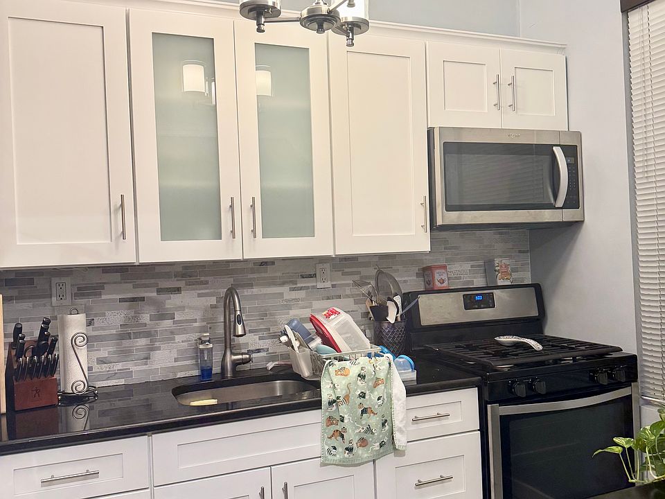 1st image of 31-29 47th St Floor 3