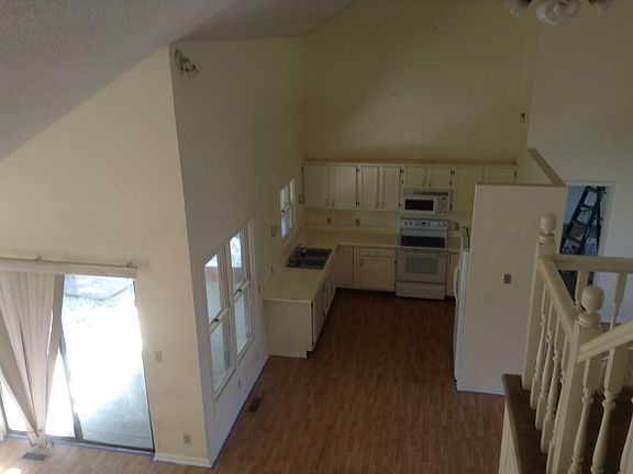 Kitchen with appliances
