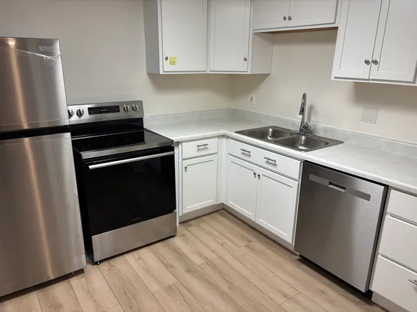 12 S Galena Ave #0, Dixon, IL 61021