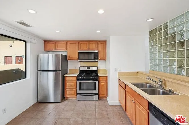 3712 Evans St #7 — Photo 5