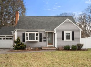 438 Mount Vernon St, Dedham, MA 02026