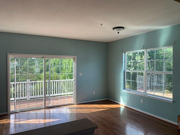 5th image of 811 S Twin Lakes Blvd