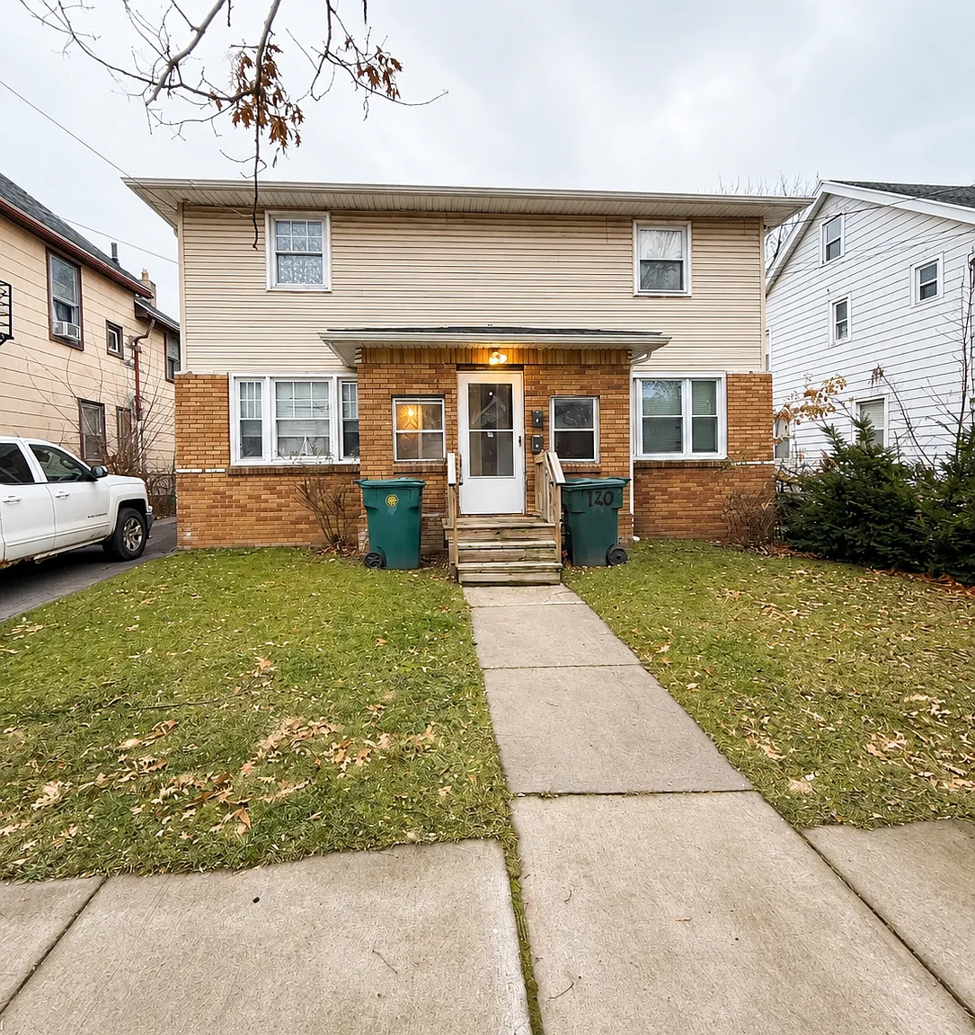 120-122 Independence St. - 120 — Photo 1