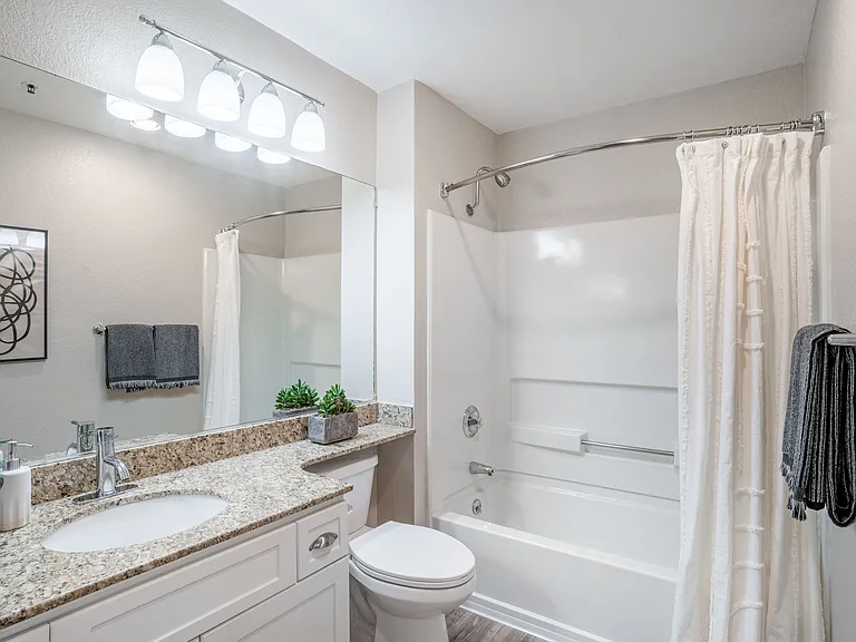Sofi Sunnyvale — Photo 11