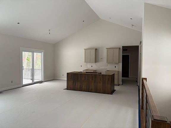 5th image of 4699 Lexem Dr