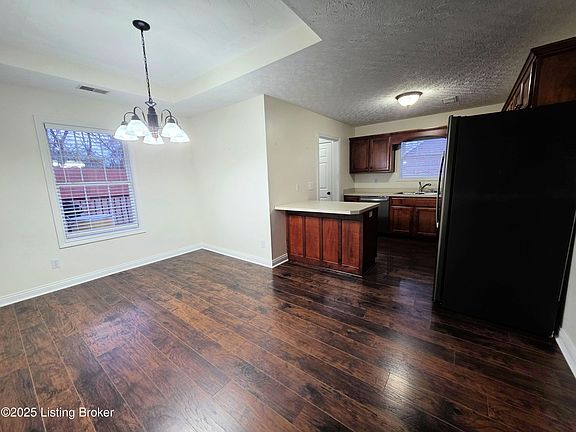3rd image of 140 Benelli Dr