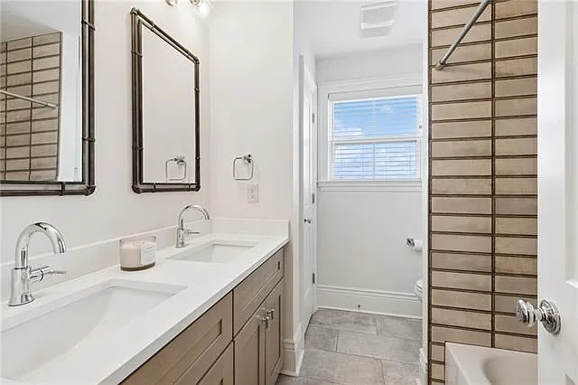 2410 Valence St #2410 — Photo 8