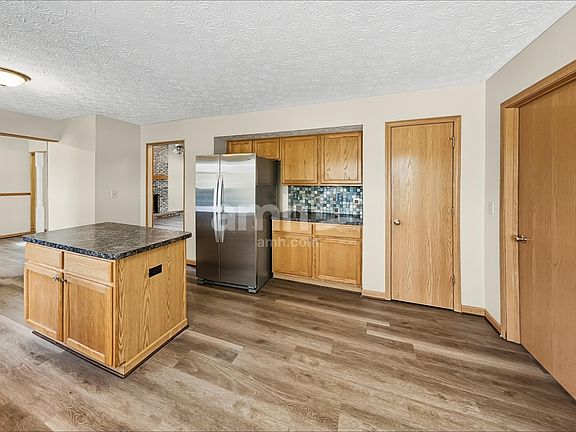 5th image of 3626 Brook Spring Dr