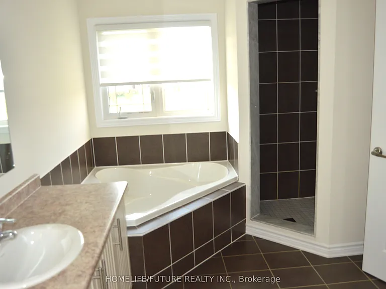 28 McCaskell St — Photo 8