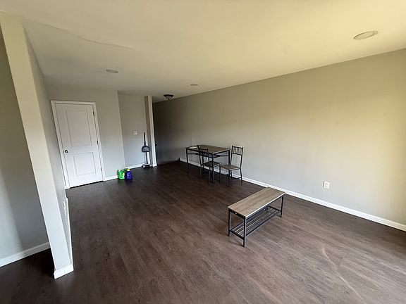 2nd image of 808 Garnet Dr