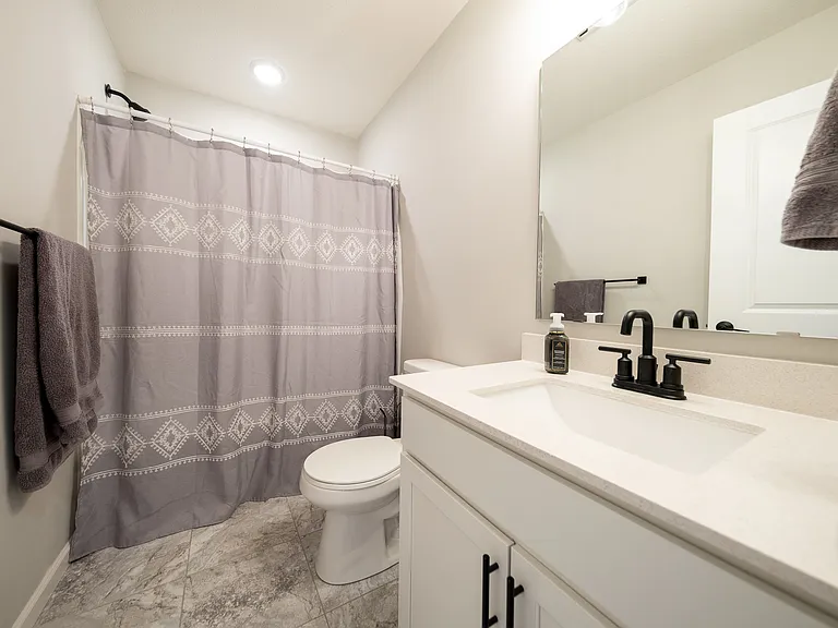 Full Bathroom