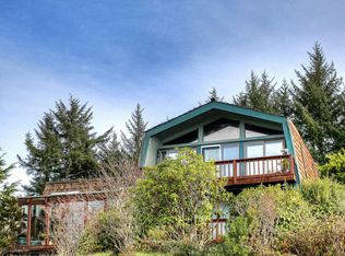 2108 NW Pinecrest Way, Waldport, OR 97394