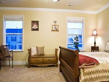 4th image of 4889 Calton Ln